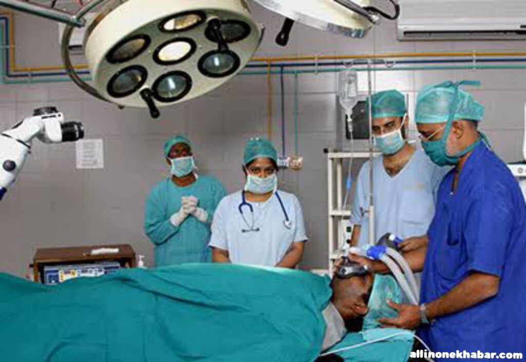 Why doctors wear green or blue clothes during operation