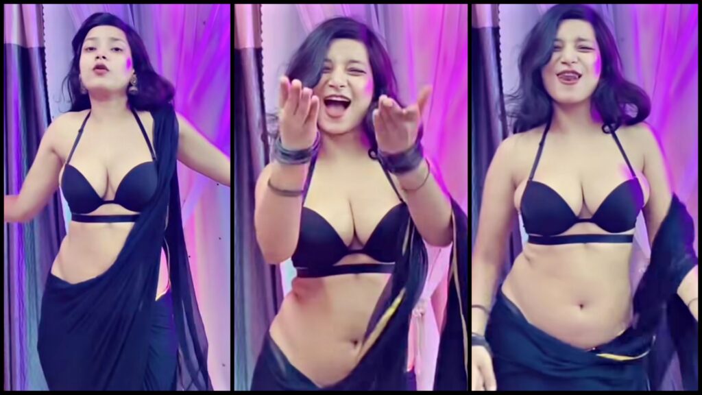 Desi Bhabhi in Hot Sexy Saree
